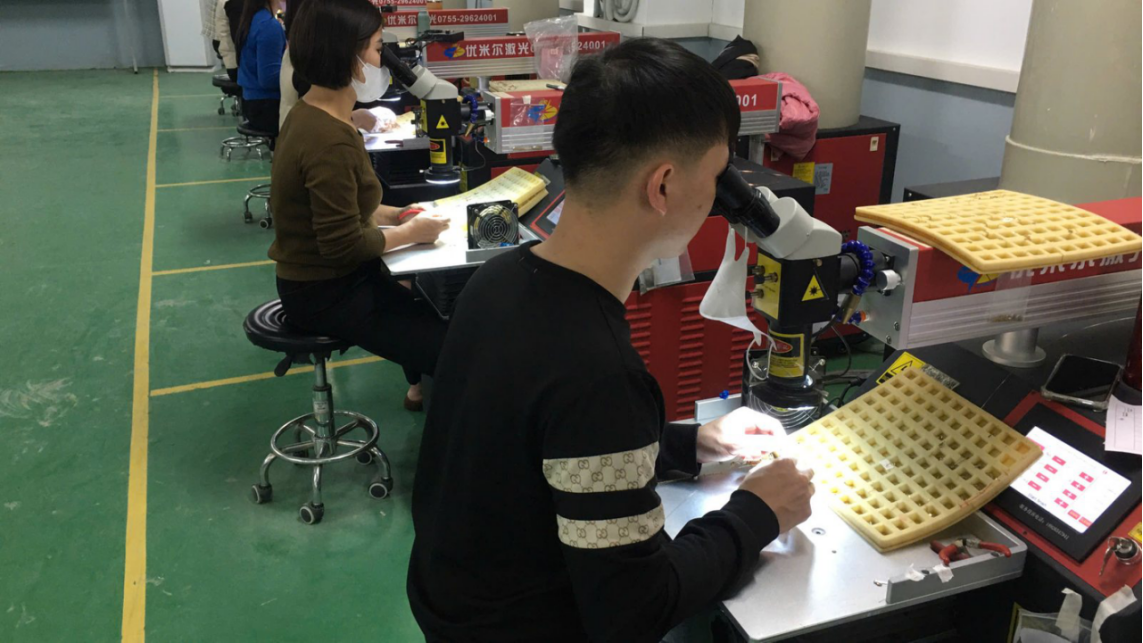 JINYI workshop context for logo-marking review Jewelry workshop workstations shown in a company-provided photograph for logo-marking context