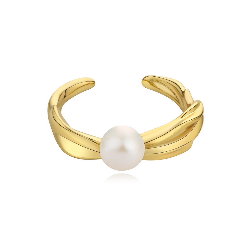 Gold Twist Ring with Classic Pearl