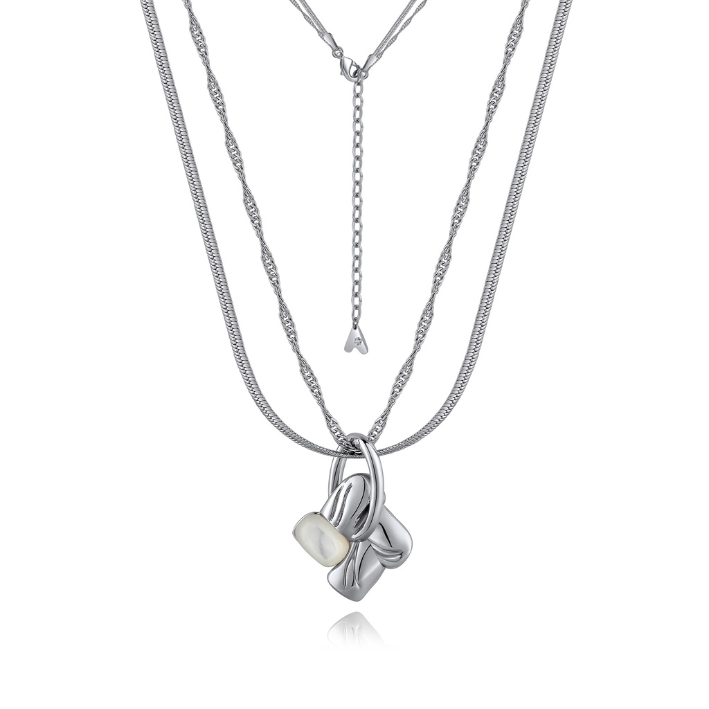 Layered Pendant Necklace with Sculpted and Pearl Accents