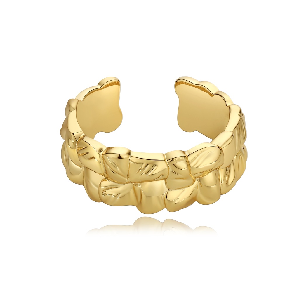 Chunky Gold Ring with Carved Leaf Texture Design