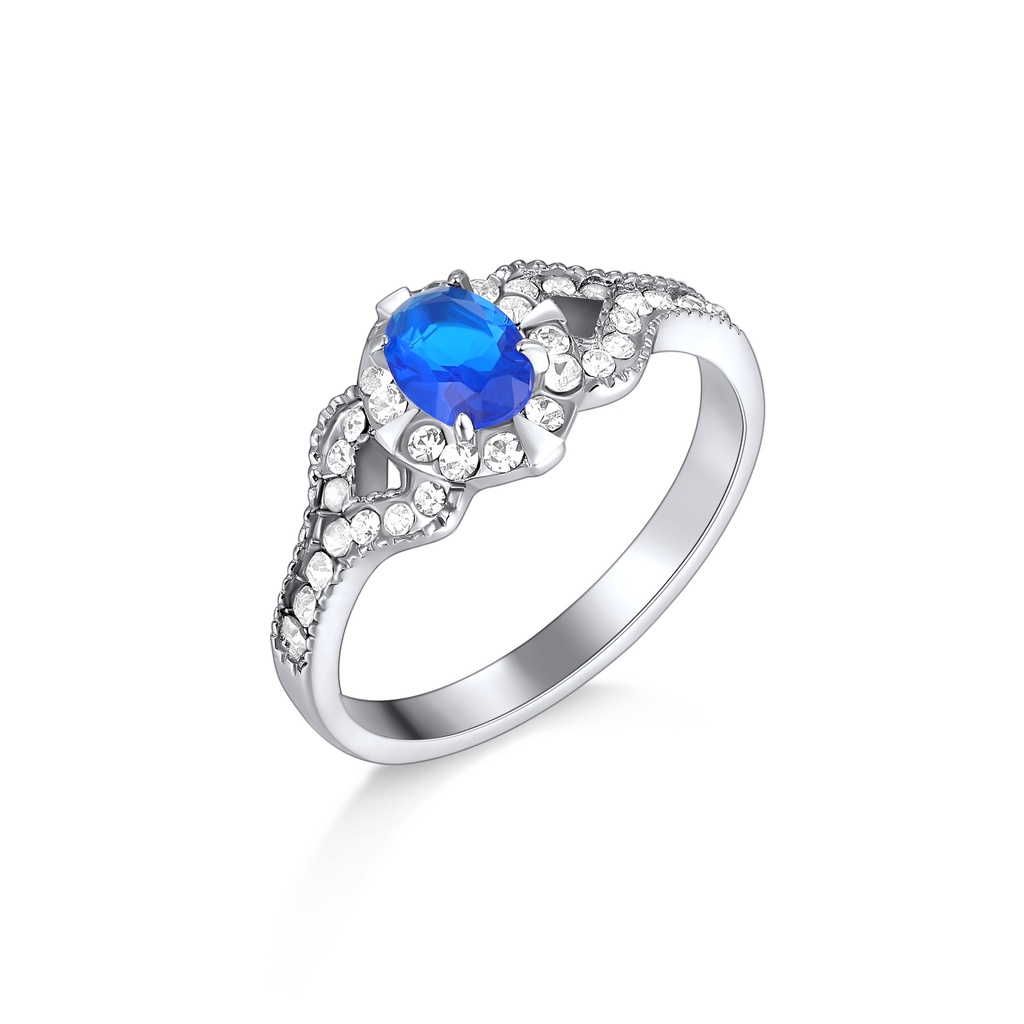 Elegant Gold Panther Pendant for Bold Fashion Jewelry Style